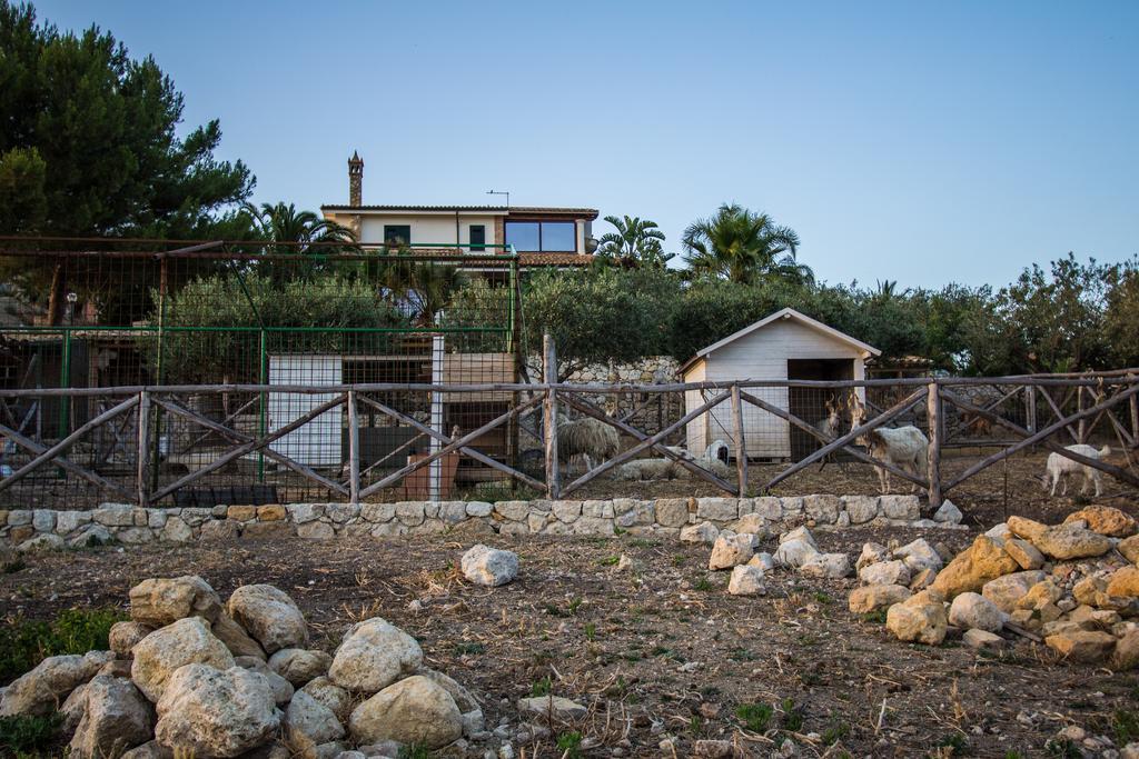 Casale Rocca Russa B&B Villaggio Mosè Екстериор снимка